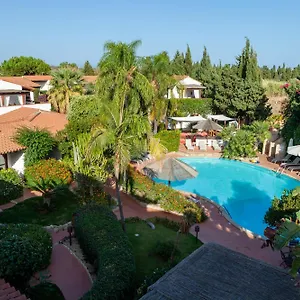 Nora Club & Hotel